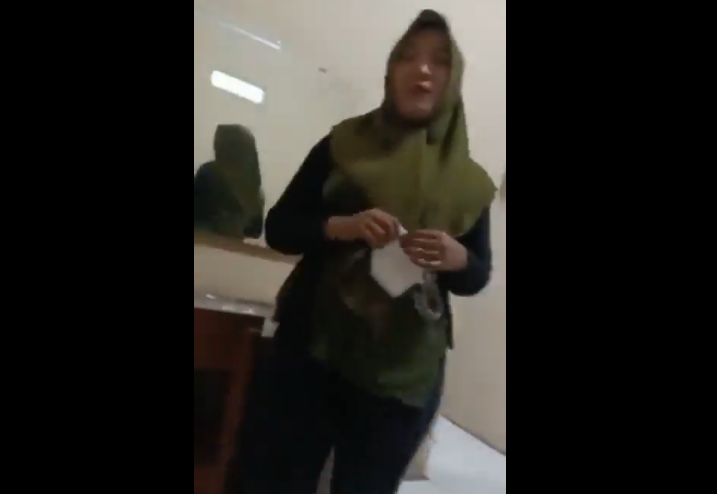 Abg Viral Abang Penjaga GYM Burung Gede Kekar Lagi Di Nikmati Wanita Yang Habis Olahraga